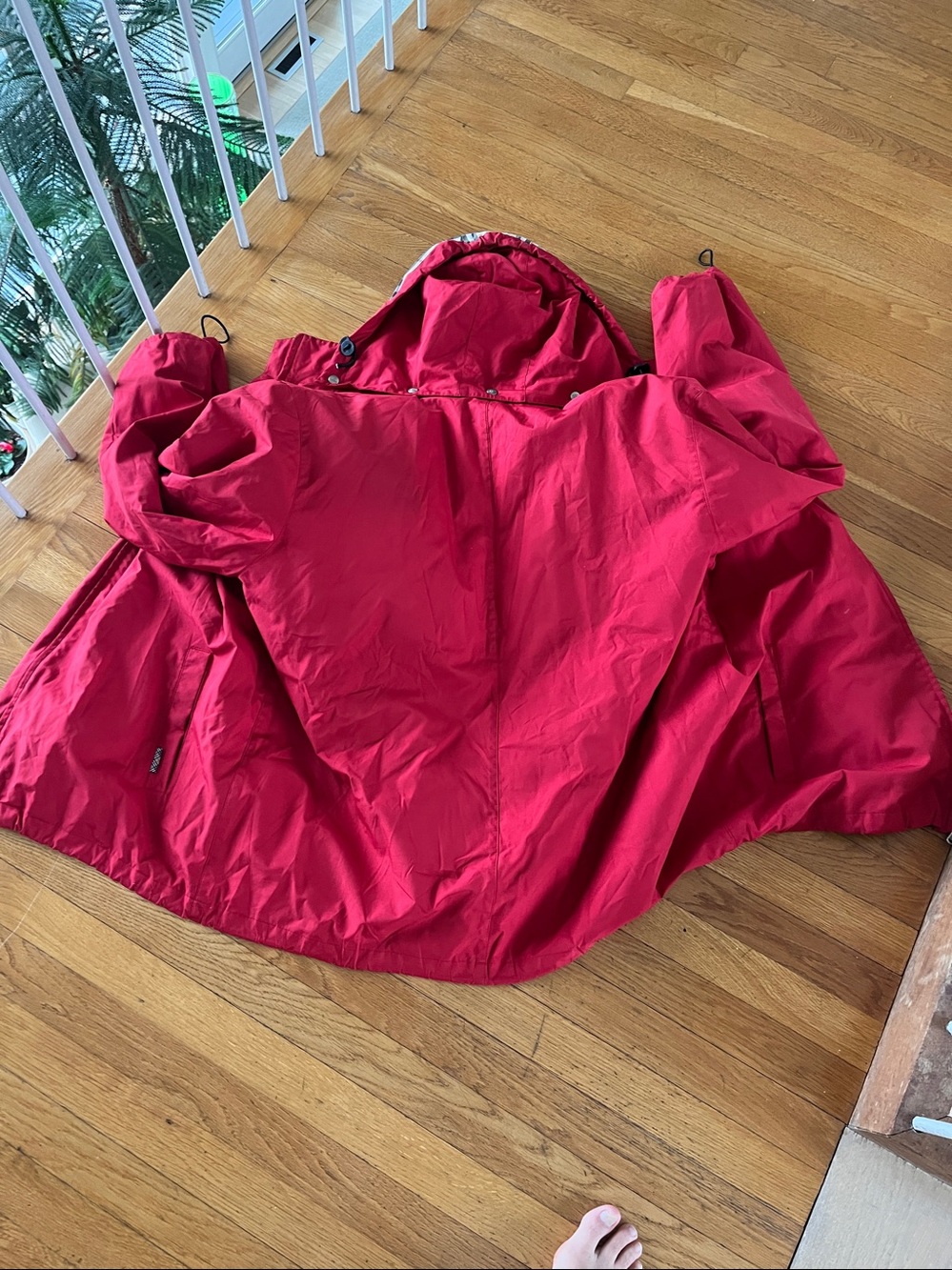 Burberry Red Hooded Coat with Signature Check Lining - Picture 3 of 5